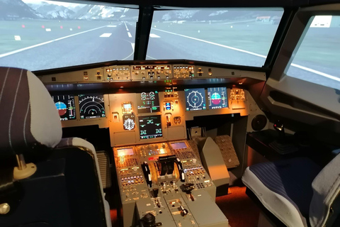 Flylounge: Ticket for a flying experience in an immersive flight simulator Flylounge: 60-minute immersive flight simulator ticket + 5-minute drone demo