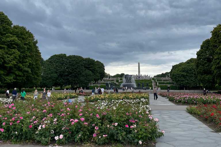 Oslo: tour guidato a piedi del Parco VigelandOslo: tour guidato a piedi nel Parco Vigeland