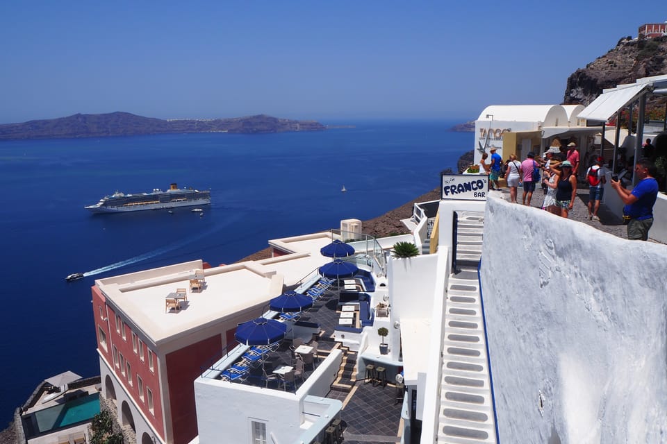 Desde Naxos, viaje en barco de día completo a Santorini - Housity