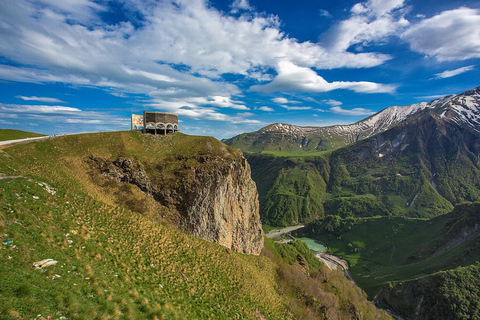 Visite en groupe de la route militaire géorgienne - la route panoramiqueVisite privée de la route militaire de Géorgie, la route panoramique