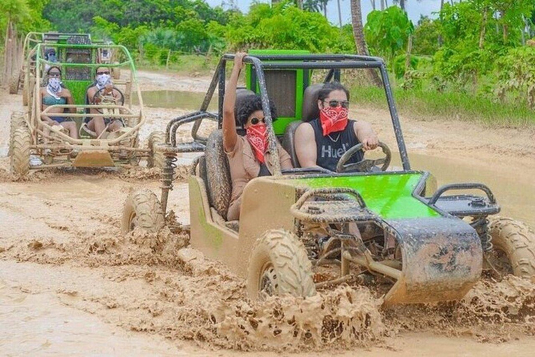 Passeio de buggy extremo: da selva à costa tropical