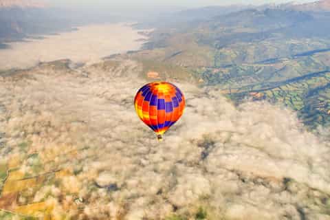 Barcelona Morning Hot Air Balloon Flight with Breakfast