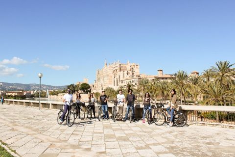 Palma de Mallorca Wycieczka rowerowa z przewodnikiem po Starym Mieście i tapas