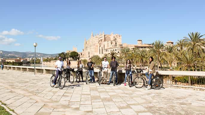 Palma de Mallorca: en bici por el casco antiguo y tapas