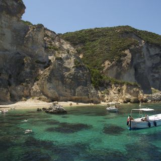 Ab Anzio: Tagestour zur Insel Ponza mit Bootsausflug
