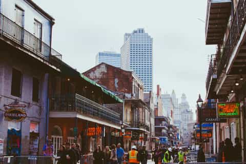 new orleans haunted pub crawl