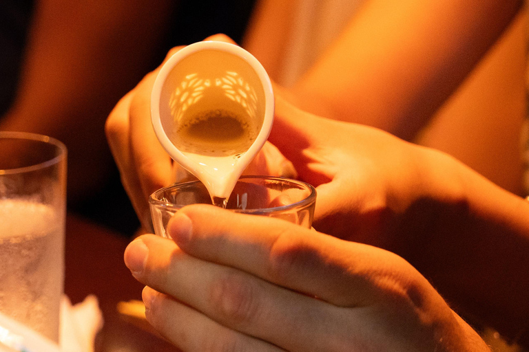 Degustación ilimitada de sake con degustación de sushi Omakase en TokioCata ilimitada de sake con 10 piezas de sushi omakase en Tokio