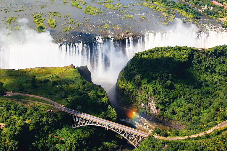 Victoria Falls: privérondleiding door de watervallenVictoria Falls: 2,5 uur durende rondleiding