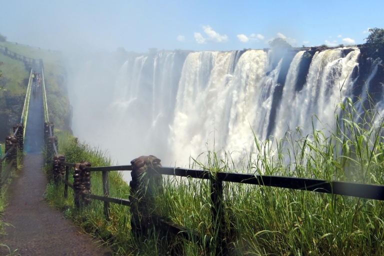 Victoria Falls: privérondleiding door de watervallenVictoria Falls: 2,5 uur durende rondleiding