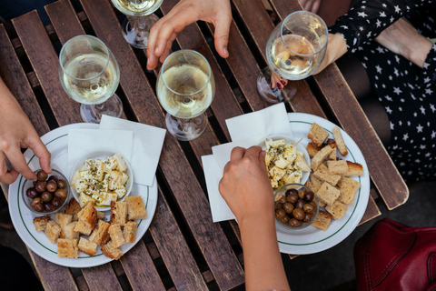 Oporto: tour privado por la noche con bebidas y bocados