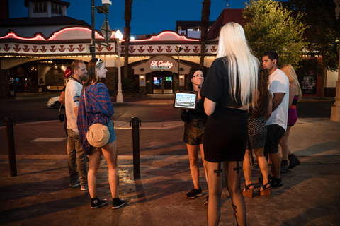 Las Vegas: Immersive 1920s Night Tour with Cocktails & Flask