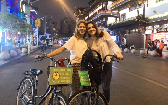 Shanghai: 4 Stunden Nachtleben Abenteuer Bike Tour