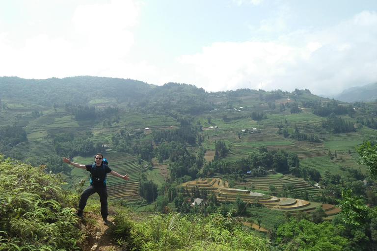 Van Hanoi: 3-daagse Sa Pa Etnische Homestay Trekking TourVanuit Hanoi: 3 dagen wandelen in Sa Pa met homestays