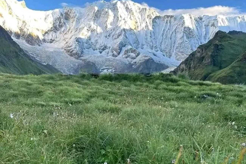 Pkr/Katmandou : Trek de 5 jours au camp de base de l'Annapurna et aux sources chaudesAu départ de Katmandou : trek ABC de 5 jours avec billets d'avion aller simple
