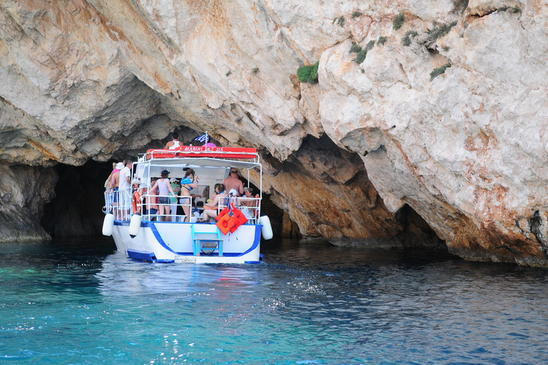 Excursão Particular à Praia de Navagio e Grutas Azuis