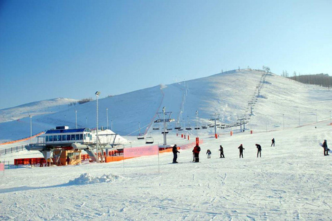 Ulaanbaatar: Skiing and Sightseeing Customizable Tour