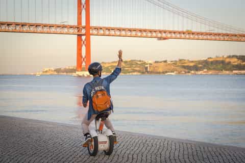 cais do sodré para belém sitgo e tuktuk à beira do rio
