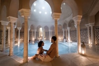 Malaga, Hammam al Ándalus Entry Ticket met massage - Housity