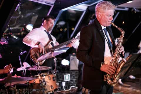 London: Cruise på Themsen med middag og levende jazzmusikk