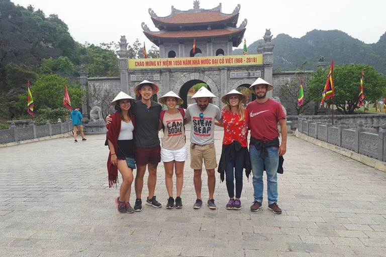 Hanoi: Hoa Lu, Trang An Caves i Mua Cave Day Trip i lunchWycieczka grupowa