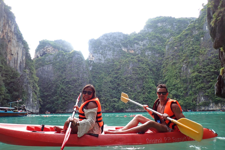 Koh Phi Phi : Piraten rondvaart met snorkelen en kajakken