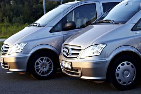Warsaw Modlin Airport: Private Economy Transfer