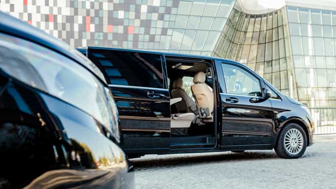 warsaw okecie airport premium private transfer