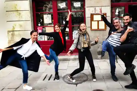 Barcelona: 3.5-Hour Sips, Sites & Bites Food & History Tour
