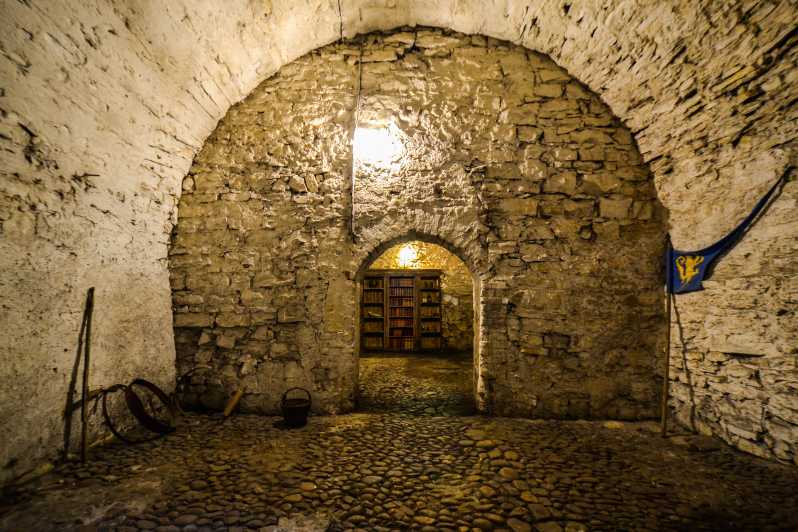 Prague : vieille ville, souterrains médiévaux et donjon