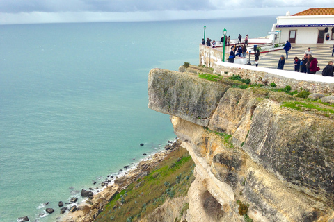 Ab Lissabon: Fátima, Óbidos Medieval, NazaréPrivate Tagestour: Abholung vom Hotel Mundial