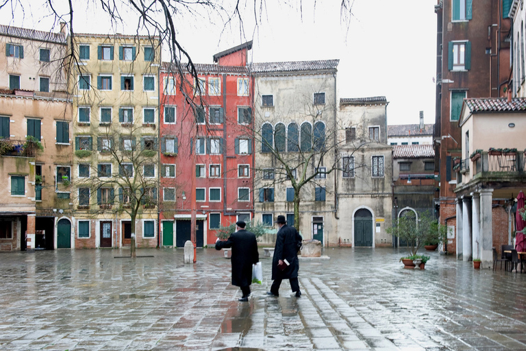 Veneza: Passeio a pé pelo gueto judeu e opção de passeio pela sinagogaExcursão a pé para grupos pequenos do gueto em inglês