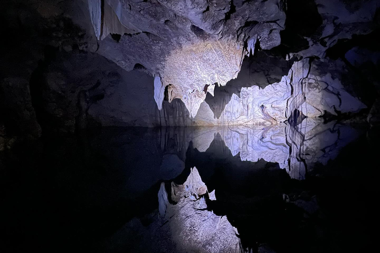 Visita y transporte a las cuevas de la Gruta VerdeDesde Falmouth/ Trelawny