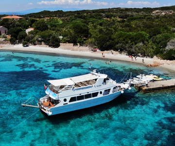 Da Palau: Escursione di un giorno intero in barca alle isole della Maddalena