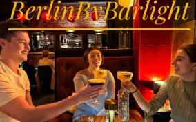 Berlin: Guided Bar-Hopping Tour with Free Signature Drinks