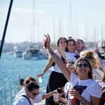 Valencia: Catamarano Party Boat con pranzo