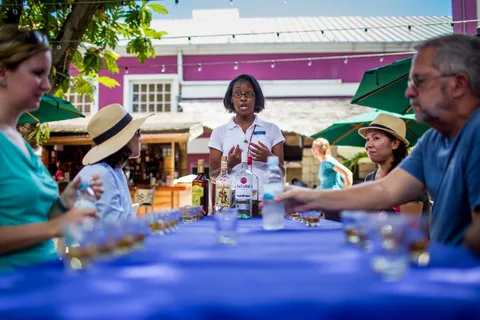 Nassau: Degustações de rum e excursão gastronómica a pé