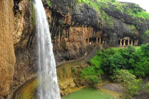Aurangabad: Excursión Privada de un Día a las Cuevas de Ajanta y Ellora