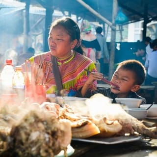 From Sa Pa: Sunday Bac Ha Market Group Tour