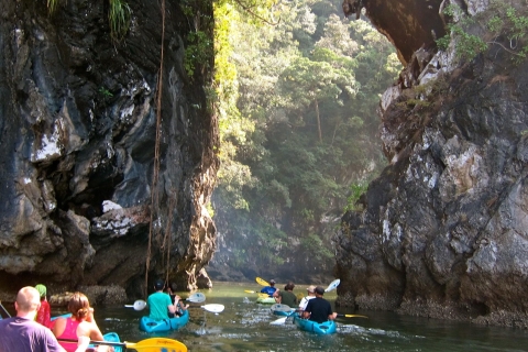 Krabi: tour guiado en kayak en Ao ThalaneTour matutino en kayak con traslado a Ao Nang
