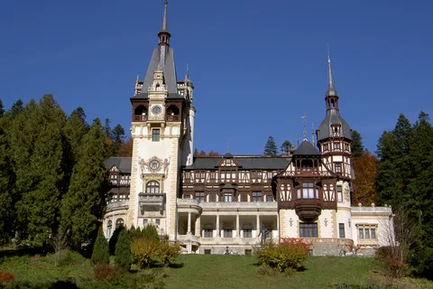 Transylvania: Cultural Full-Day Trip by Minivan