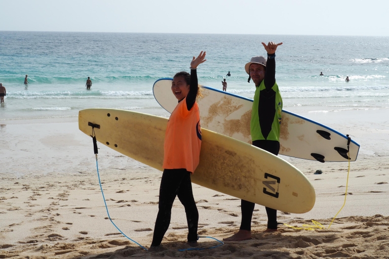 Fuerteventura: SurfunterrichtGruppen-Erlebnis: 2 Stunden Surfkurs