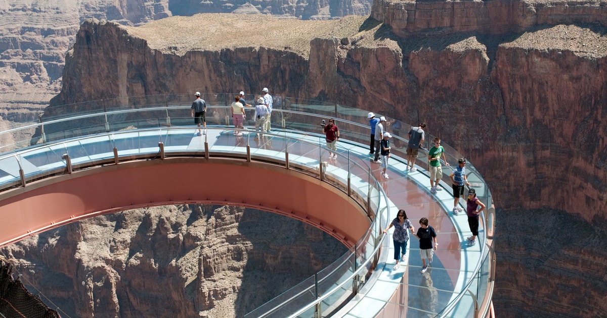 las-vegas-grand-canyon-west-bus-tour-with-guided-walk-getyourguide