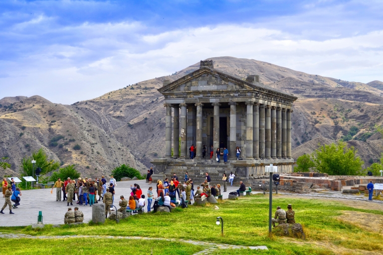 Desde Ereván: tour al templo Garni y Geghard con horneado LavashDesde Ereván: Garni, Geghard
