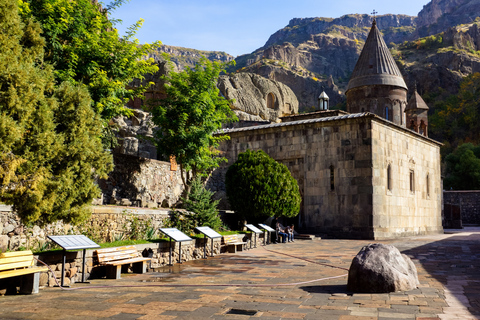 Desde Ereván: tour al templo Garni y Geghard con horneado LavashDesde Ereván: Garni, Geghard