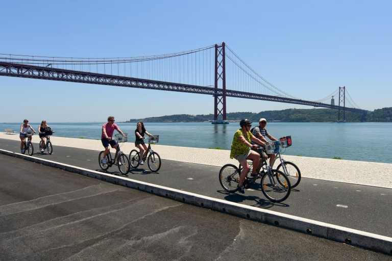Lisbon: Riverside Light Bicycle Tour in Dutch