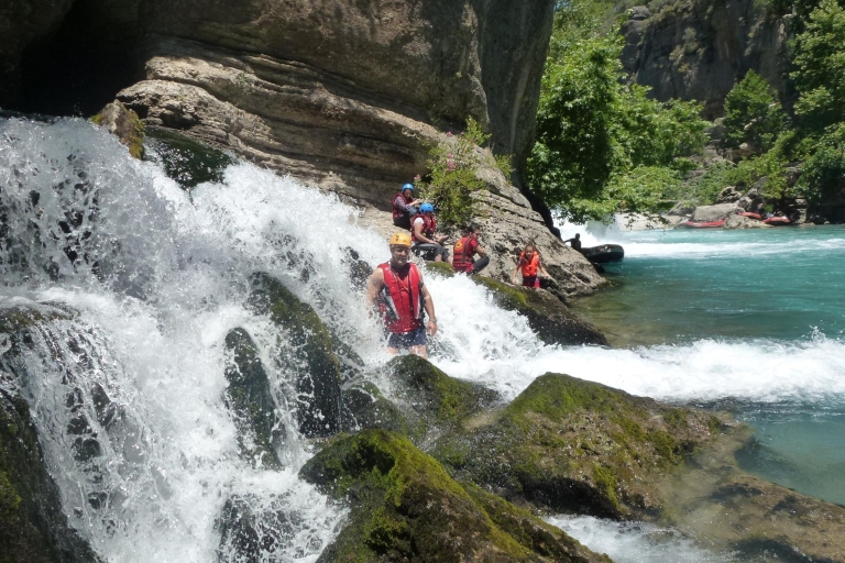 Koprulu: Barranquismo, Rafting y Aventura en TirolesaKoprulu: descenso de barrancos, rafting y tirolesa desde un lado