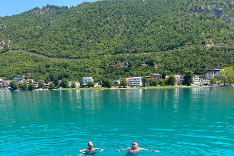 Ohrid: Lake Ohrid Boat Cruise with Swimming Stops