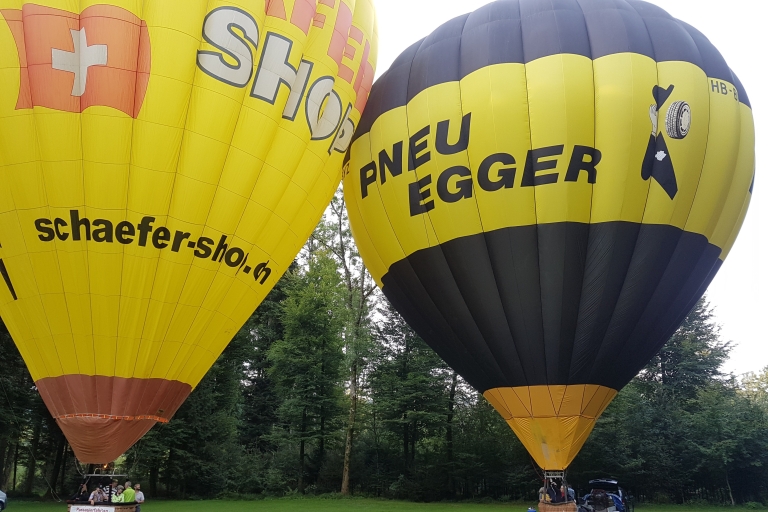 Private Heißluftballonfahrt in der ZentralschweizVon Zürich aus: Private Heißluftballonfahrt & Champagner