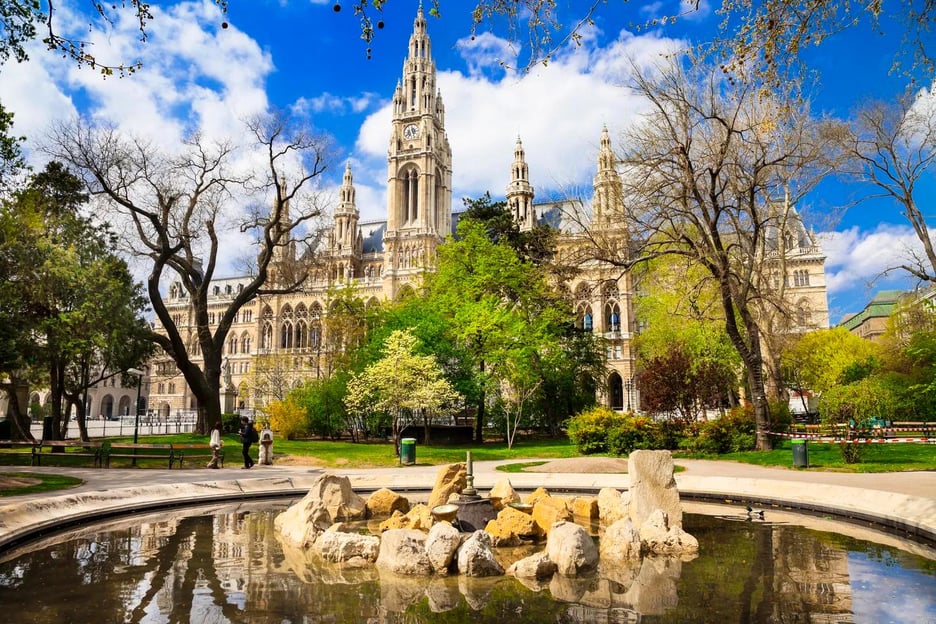 From Budapest: Vienna - Bratislava One Day Trip with a Guide