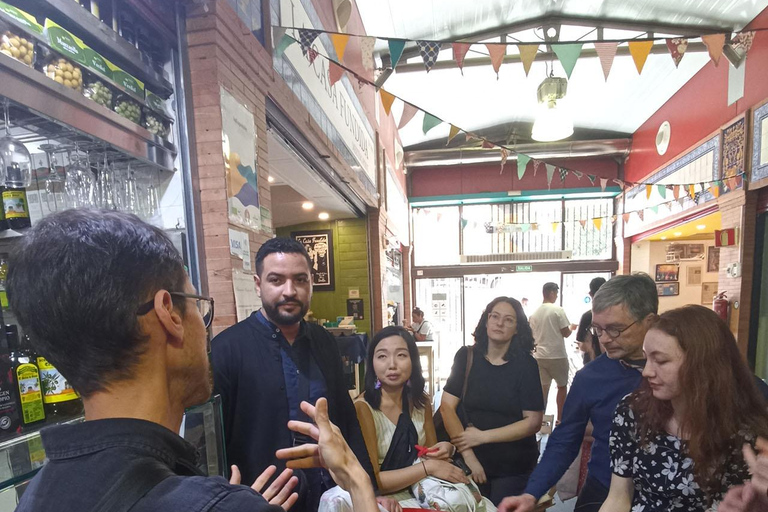 Sevilla: Tapas tradicionales a base de plantas y visita al mercado